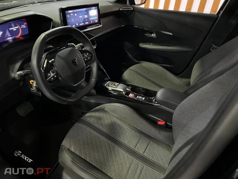 Peugeot 208 1.2 Hybrid Allure e-DCS6