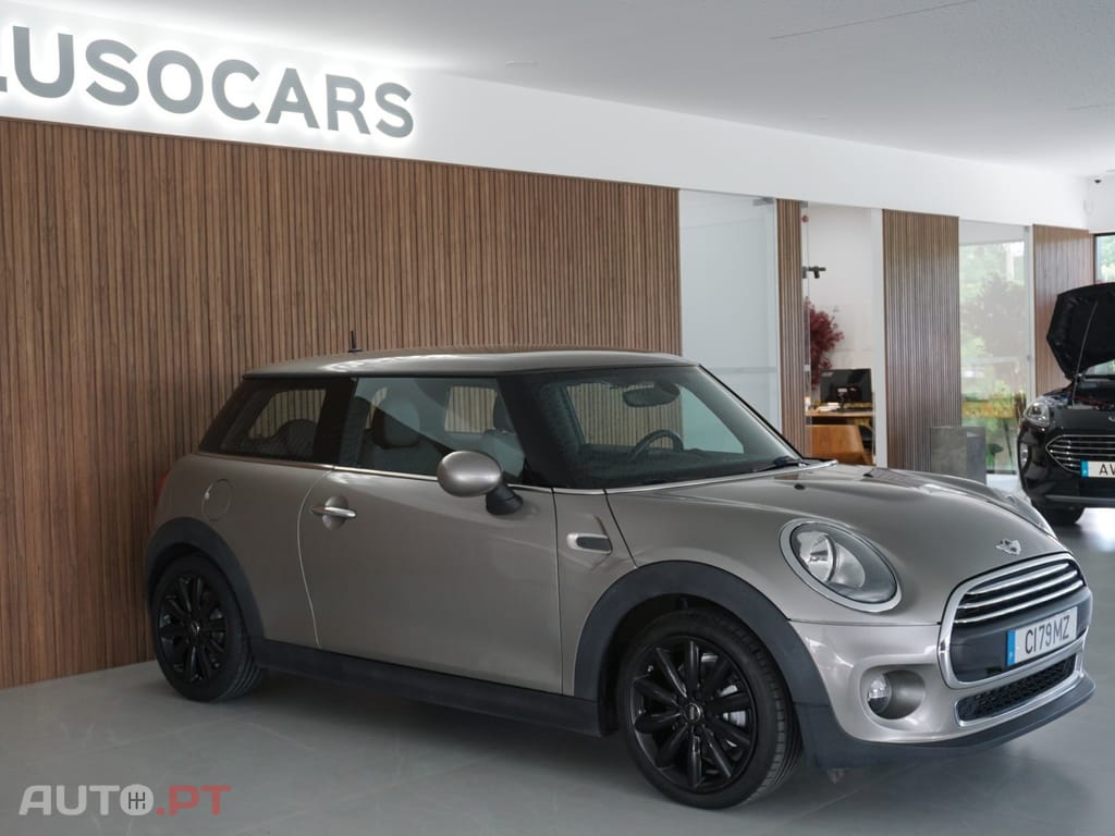 MINI Cooper One Blackyard