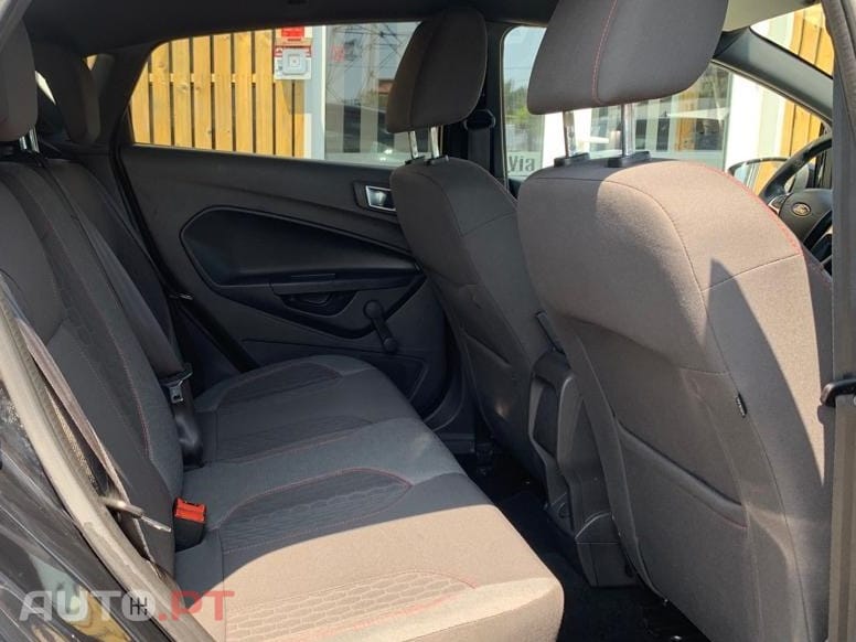 Ford Fiesta 1.5 TDCi ST-LINE