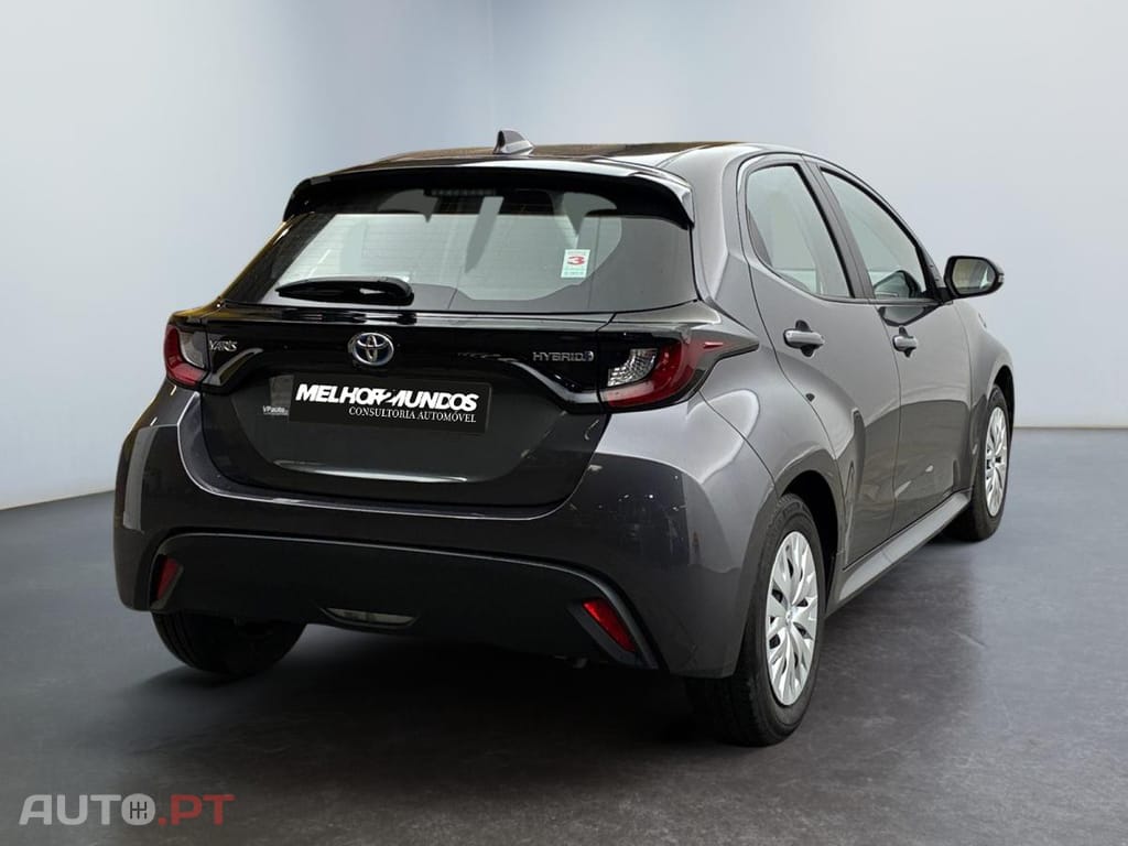 Toyota Yaris 1.5 Hybrid Dynamic Business + Stage Academy