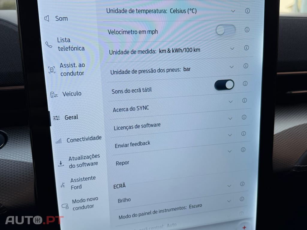 Ford Mustang Mach-E Standard • 75,7 kWh • 294 CV