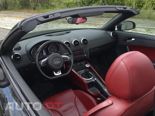 Audi TT ROADSTER S LINE