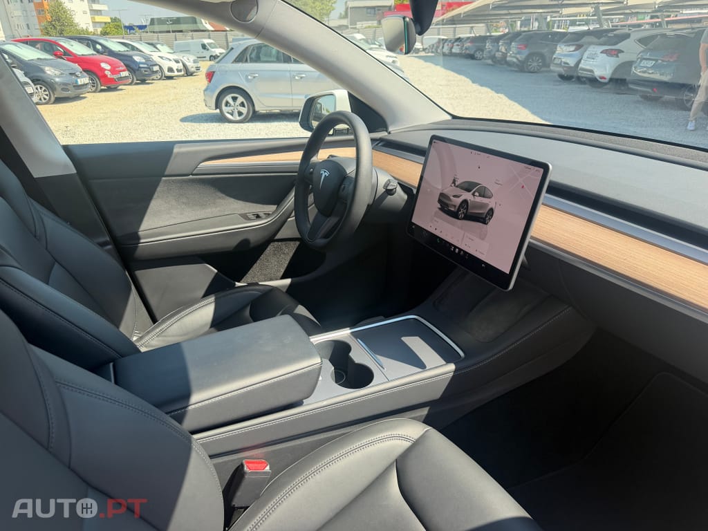 Tesla Model Y Long Range Dual Motor AWD