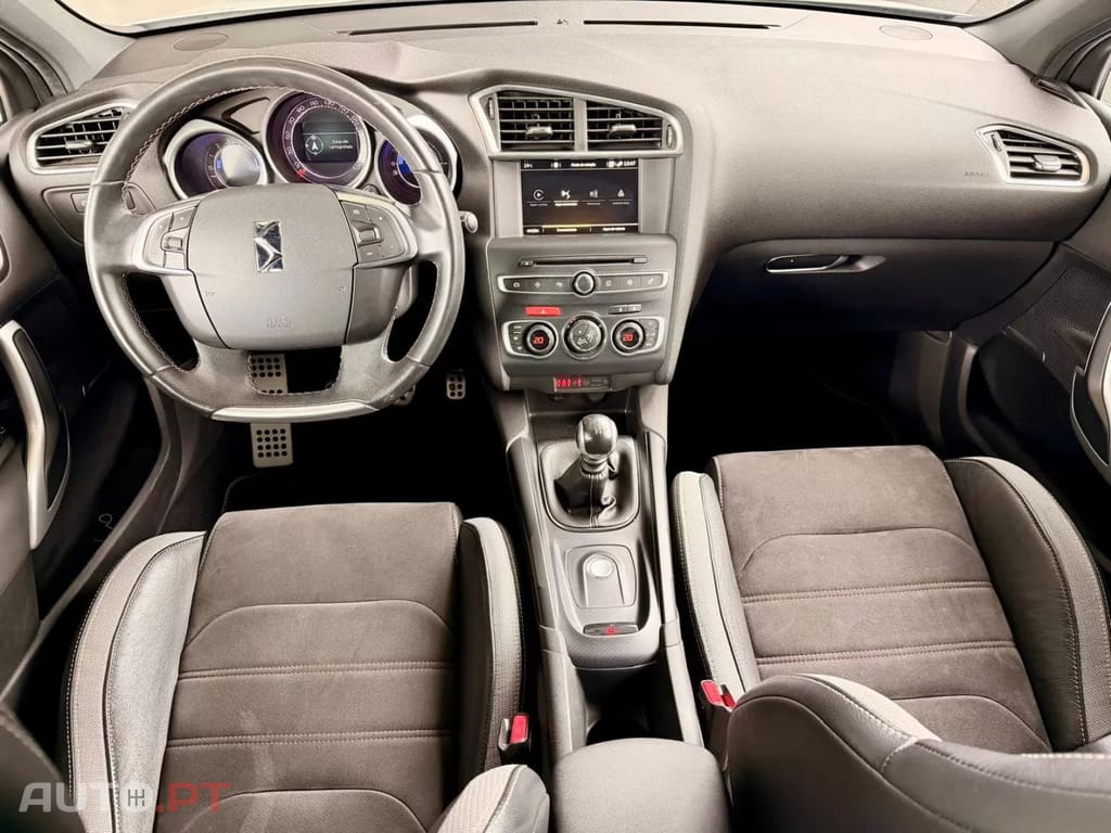 DS DS4 PureTech 130 PERFORMANCE LINE