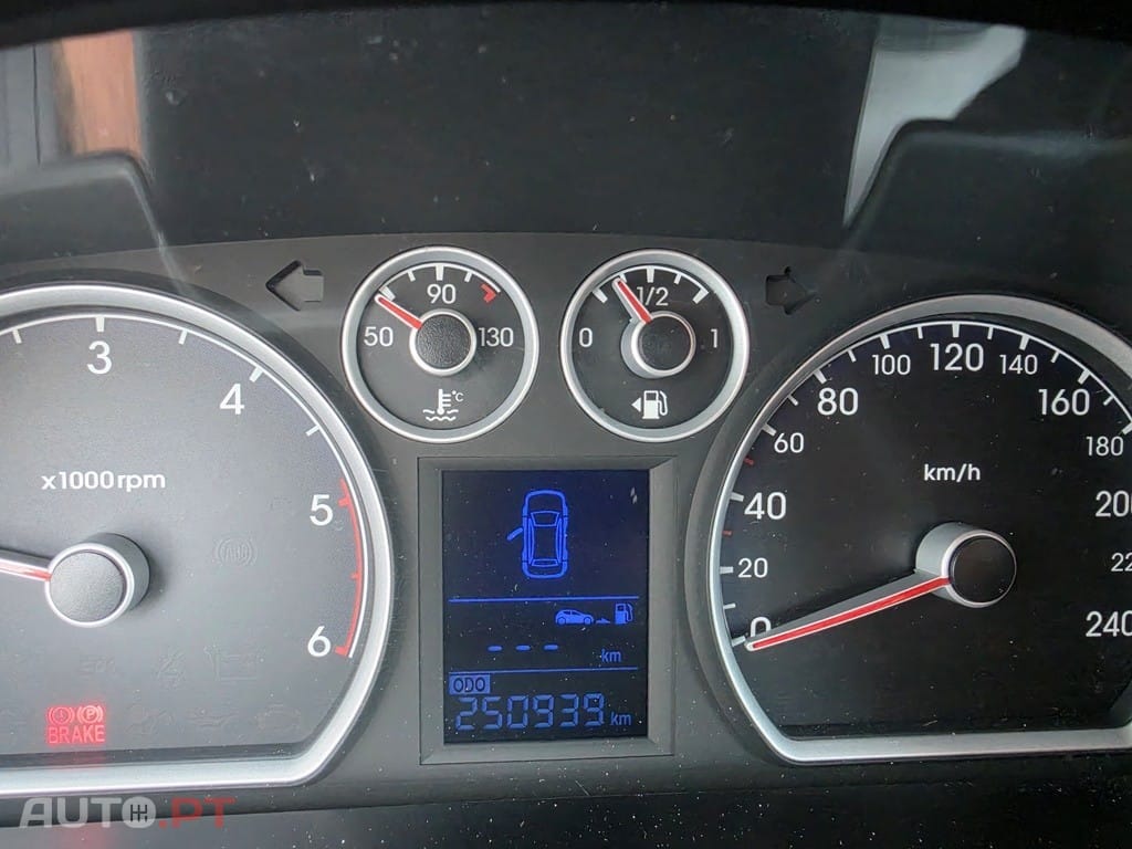 Hyundai i30 1.6 CRDI blue Comfort — fotografia 9