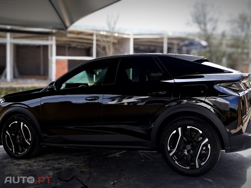 Peugeot E-3008 73 kWh GT