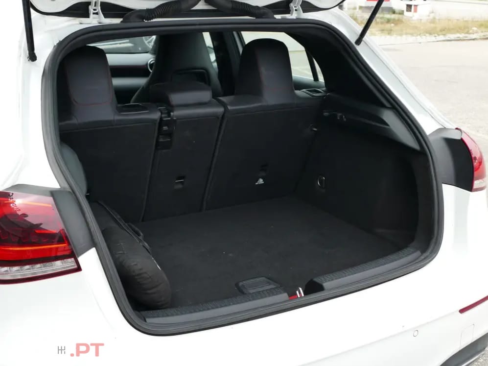 Mercedes-Benz A 250 e AMG Line