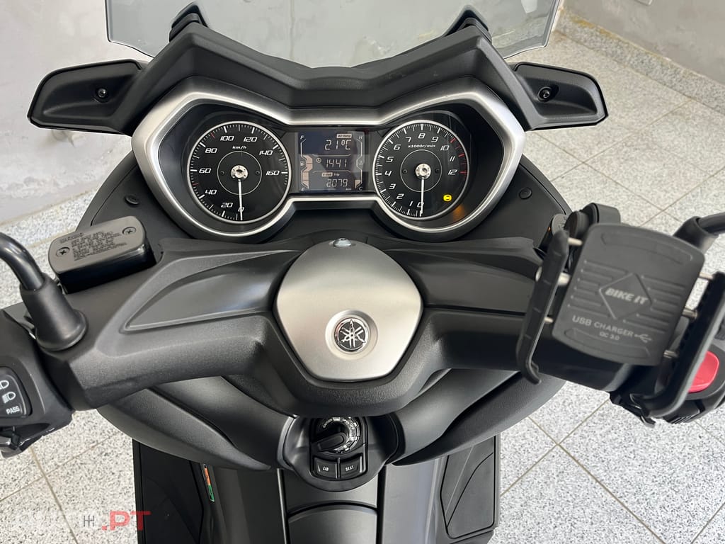 Yamaha X-Max 125