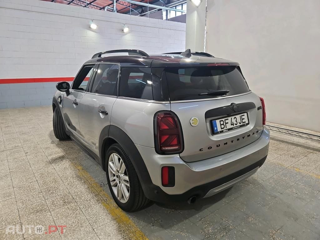 MINI Countryman Cooper SE Premium Classic Auto