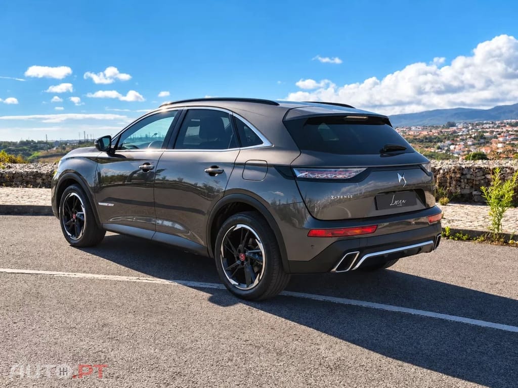 DS DS7 Crossback E-Tense Performance Line EAT8