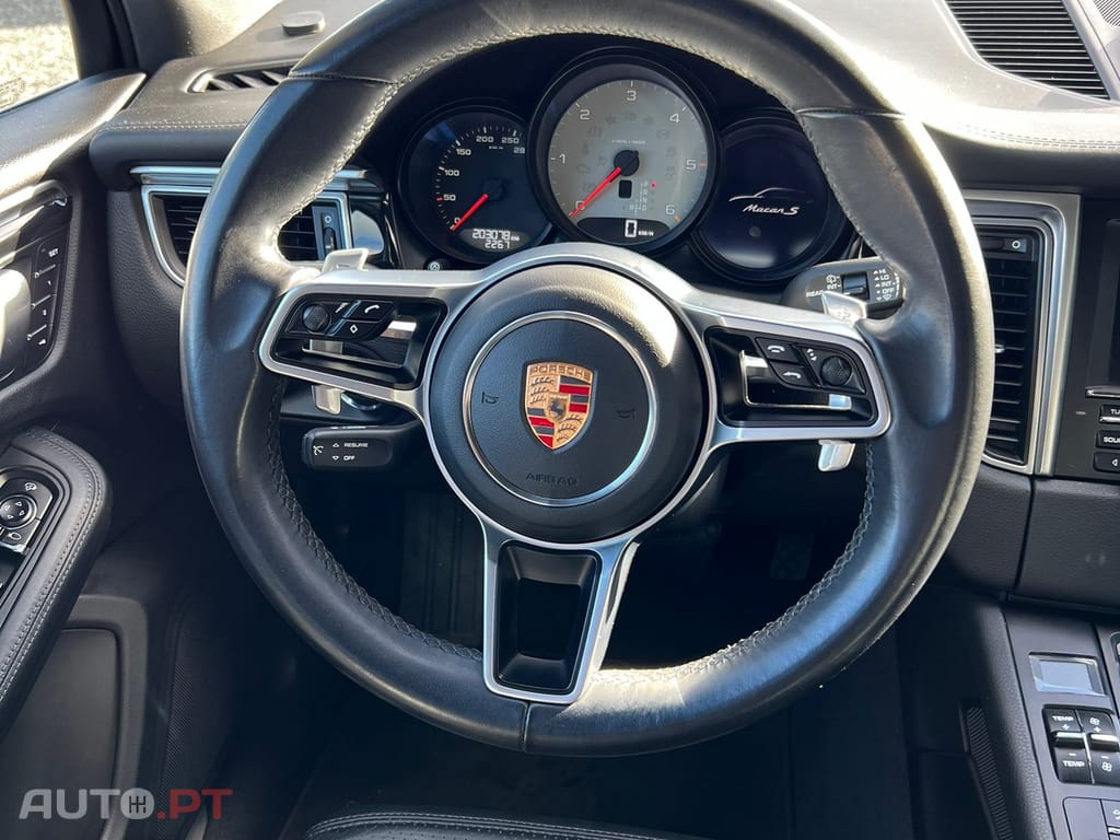 Porsche Macan S