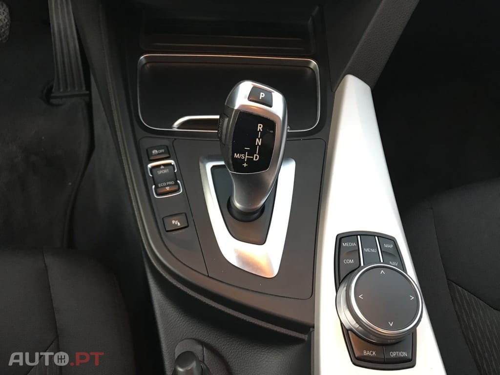 BMW 320 d Touring xDrive Ultimate Auto