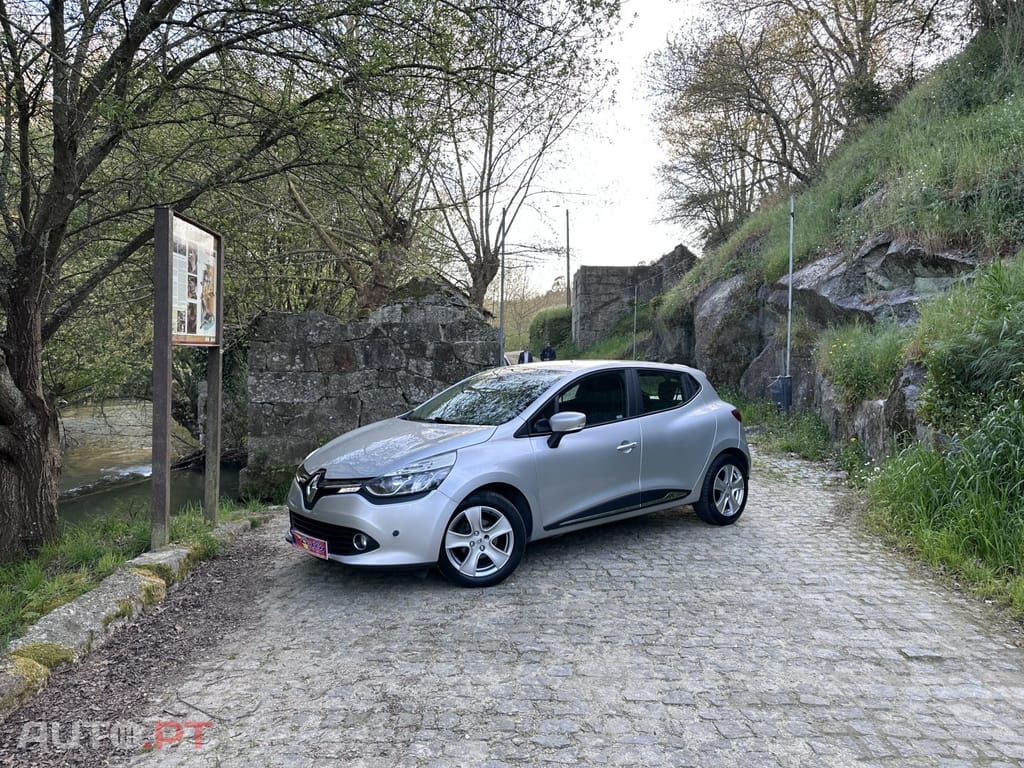Renault Clio (Energy) TCe 75 Start & Stop LIMITED