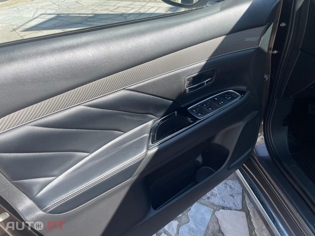 Mitsubishi Outlander 2.0 Intense