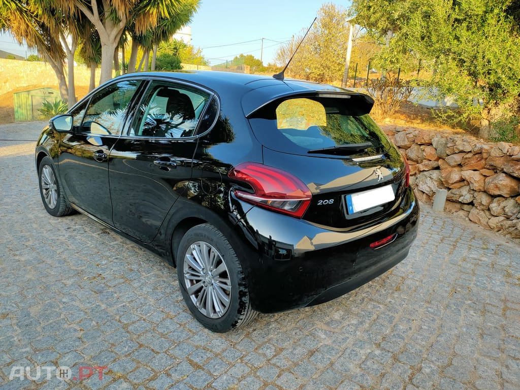 Peugeot 208 1.6 Blue HDi