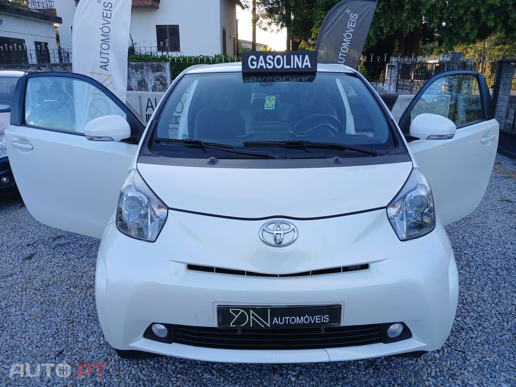 Toyota iQ 1.0 VVT-I