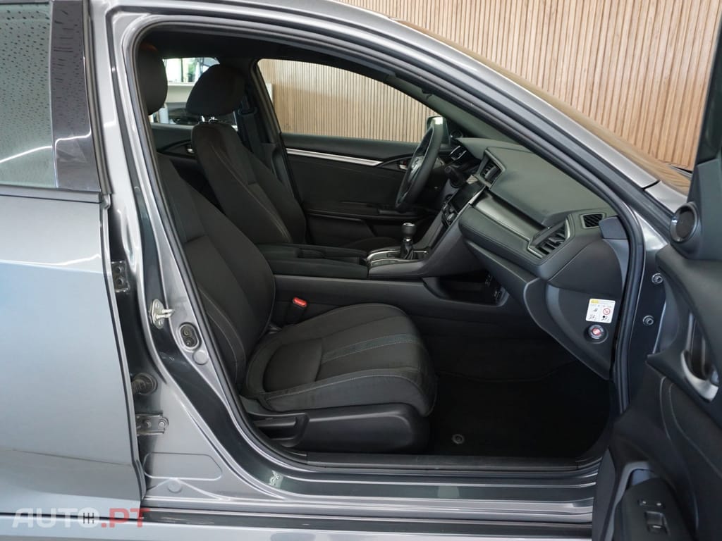 Honda Civic 1.6 i-DTEC Elegance Navi
