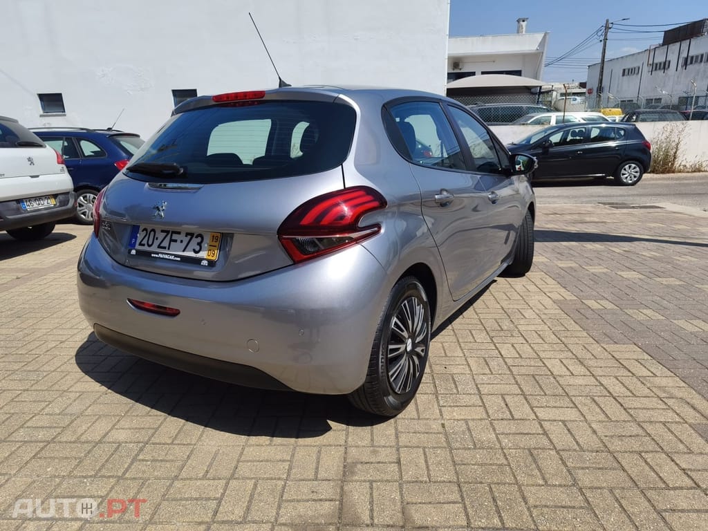 Peugeot 208 1.5 BlueHDi Active
