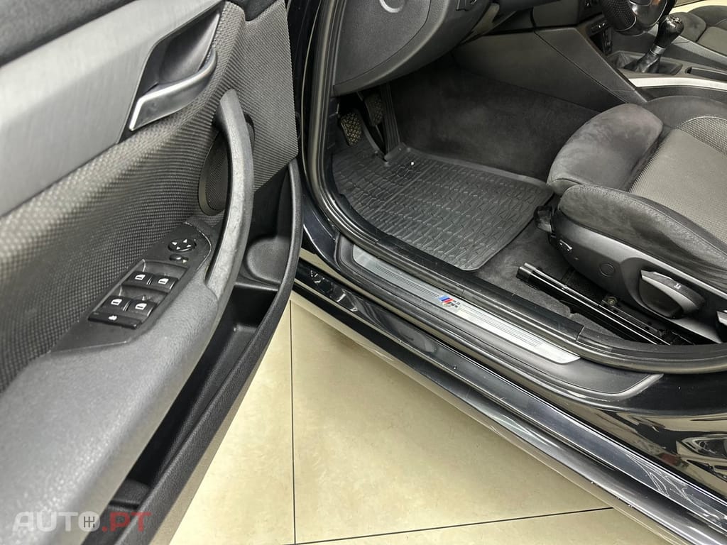 BMW X1 18 d sDrive Pack M