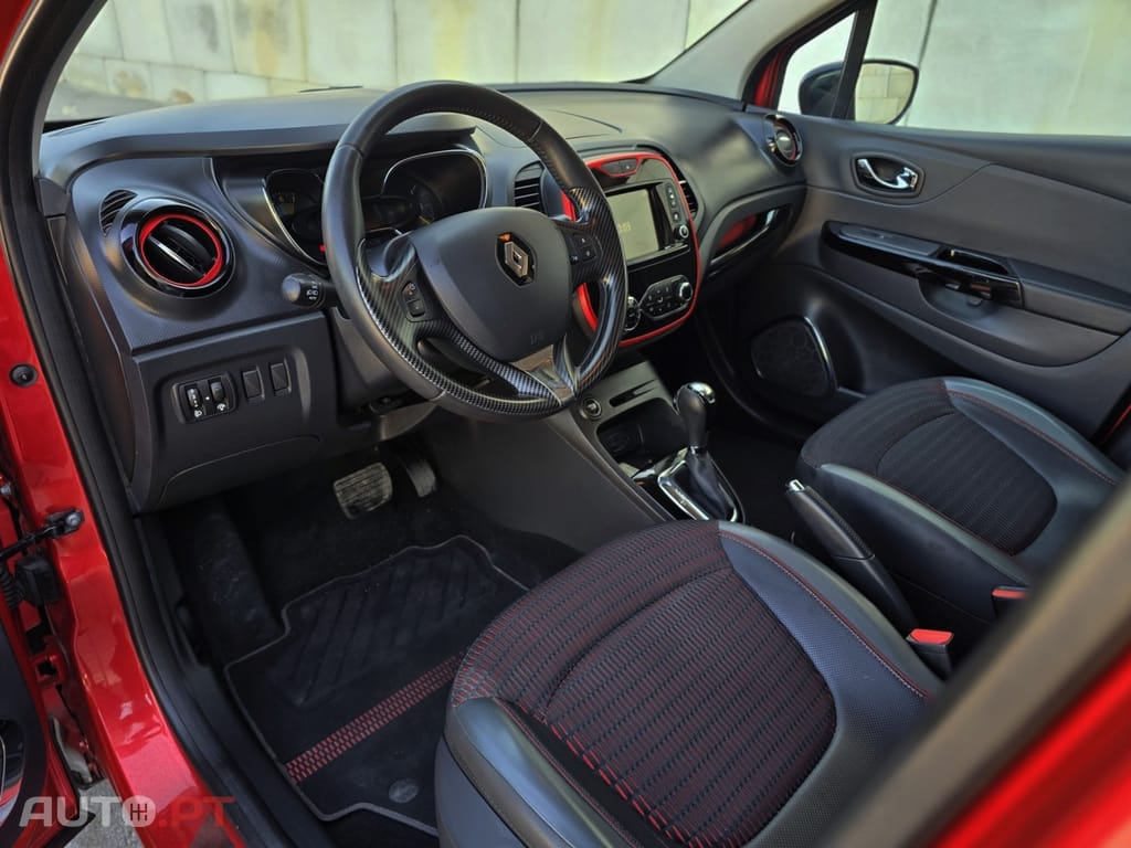 Renault Captur TCe 120 EDC Helly Hansen