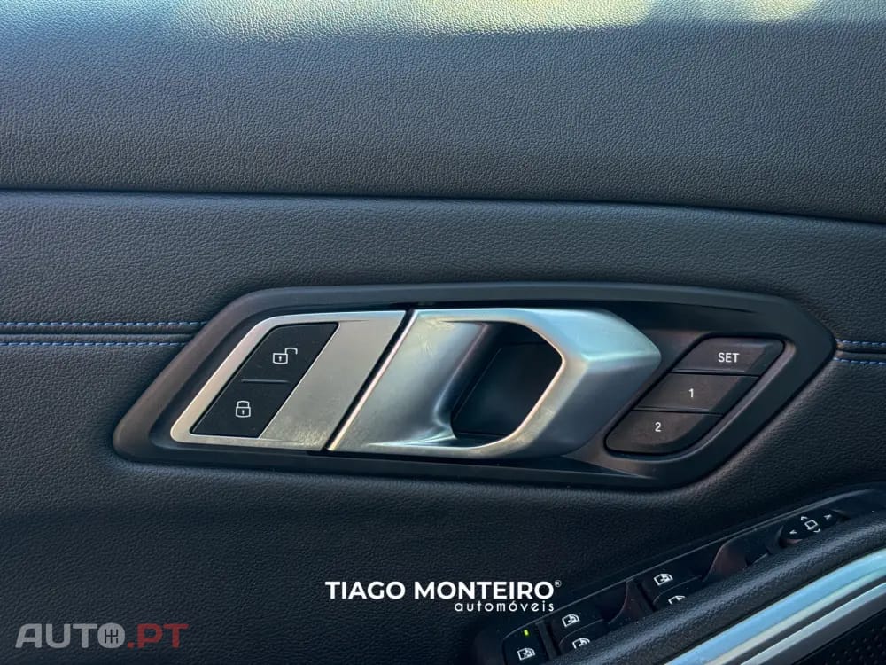 BMW 330 e Pack Desportivo M Auto