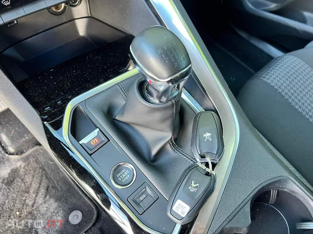 Peugeot 3008 PureTech 130 Stop & Start GPF Active Pack
