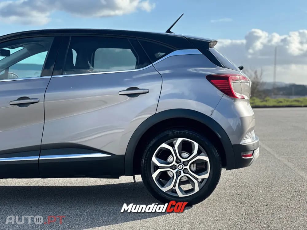 Renault Captur 1.6 Hybrid E-Tech Intens