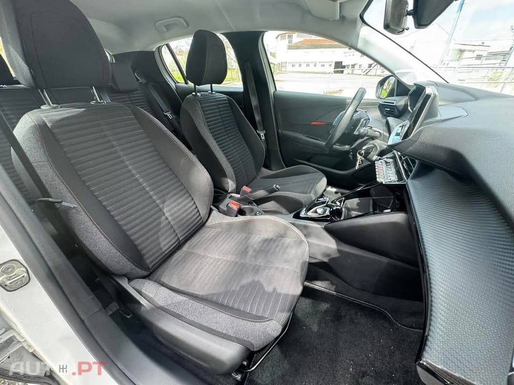 Peugeot 208 1.2 PureTech Allure EAT8