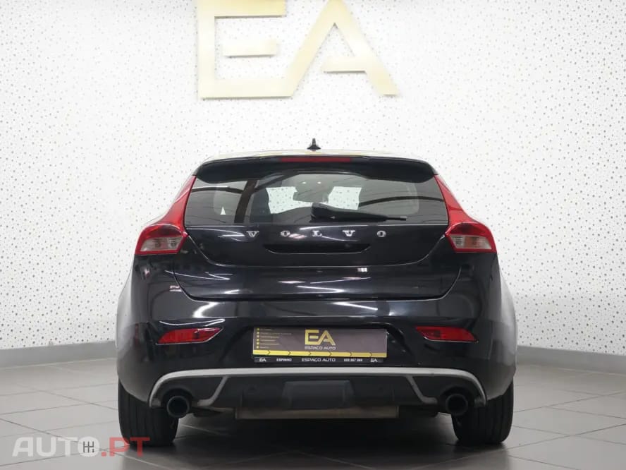 Volvo V40 1.6 D2 R-Design Momentum