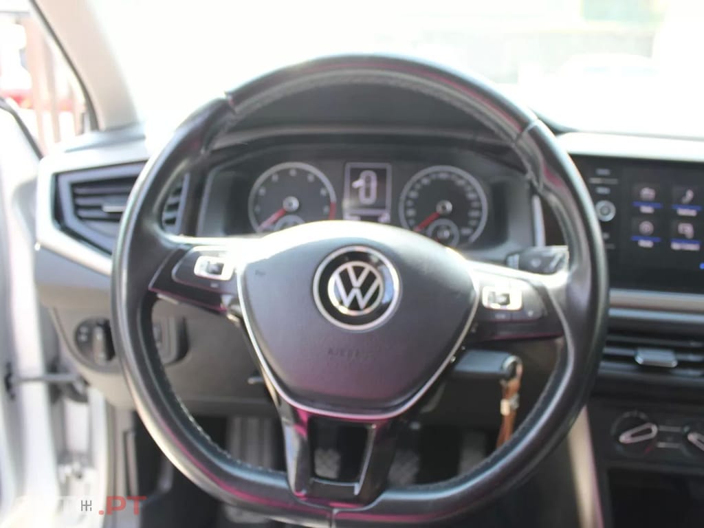 Volkswagen Polo 1.0 Confortline