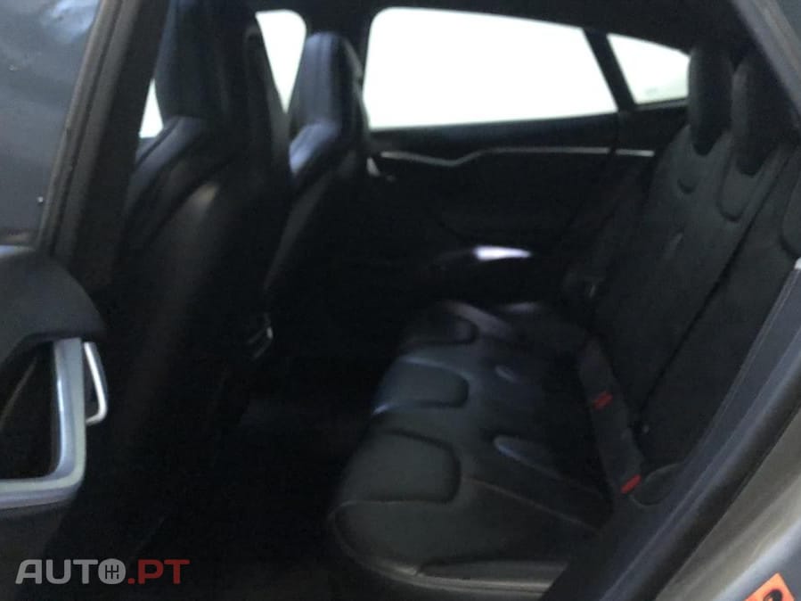 Tesla Model S 90D AWD