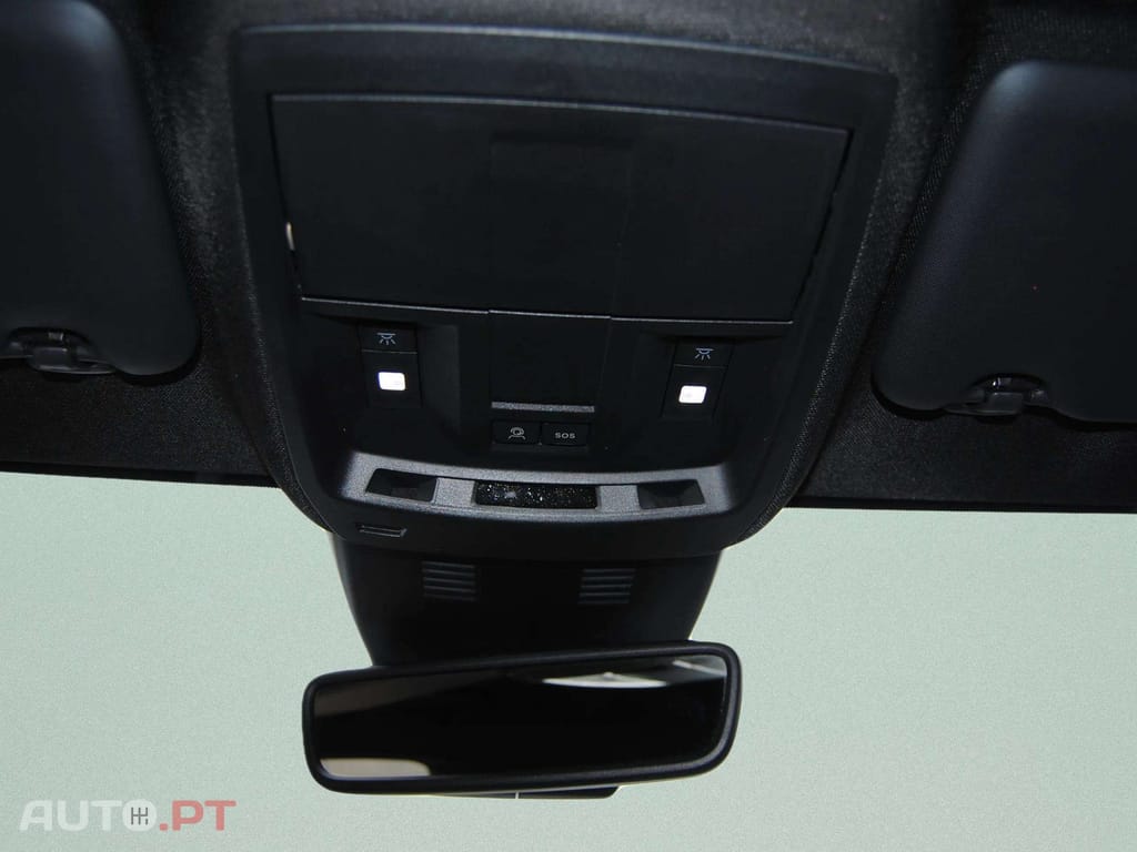 Peugeot 3008 1.2 Hybrid Allure e-DCS6