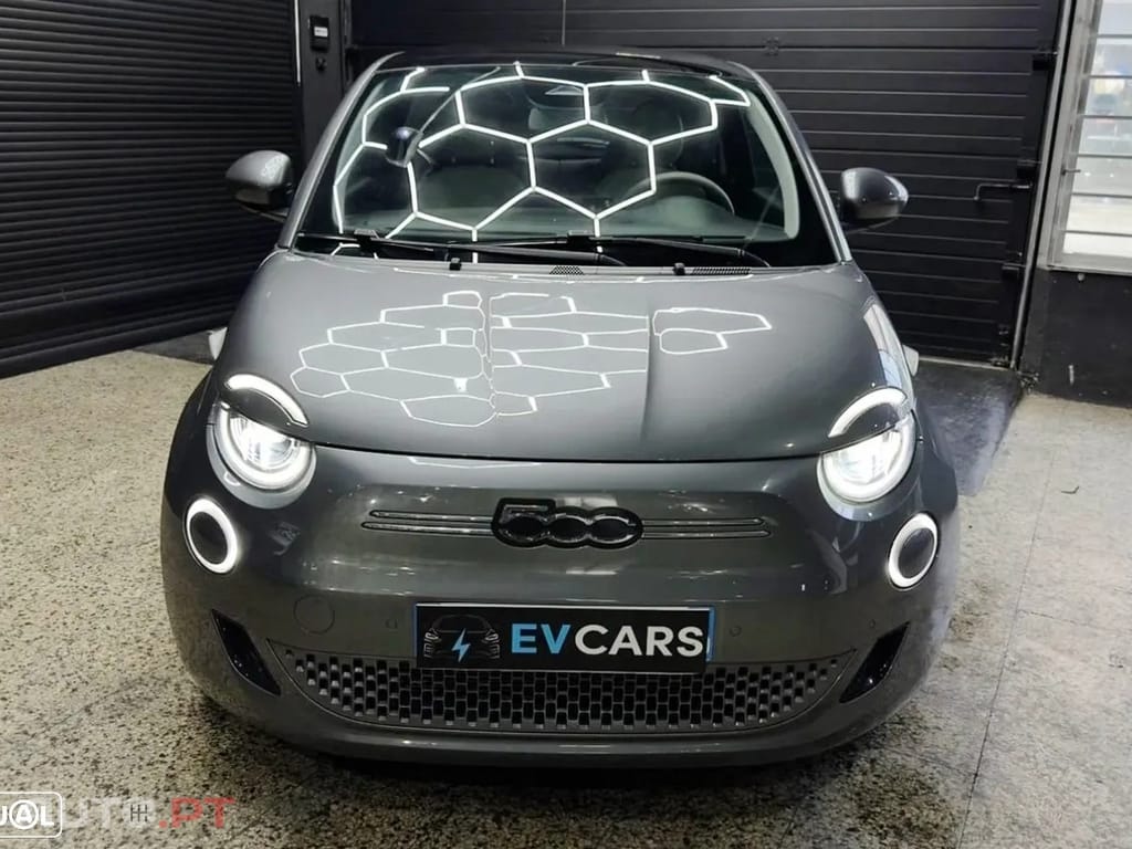 Fiat 500e La Prima