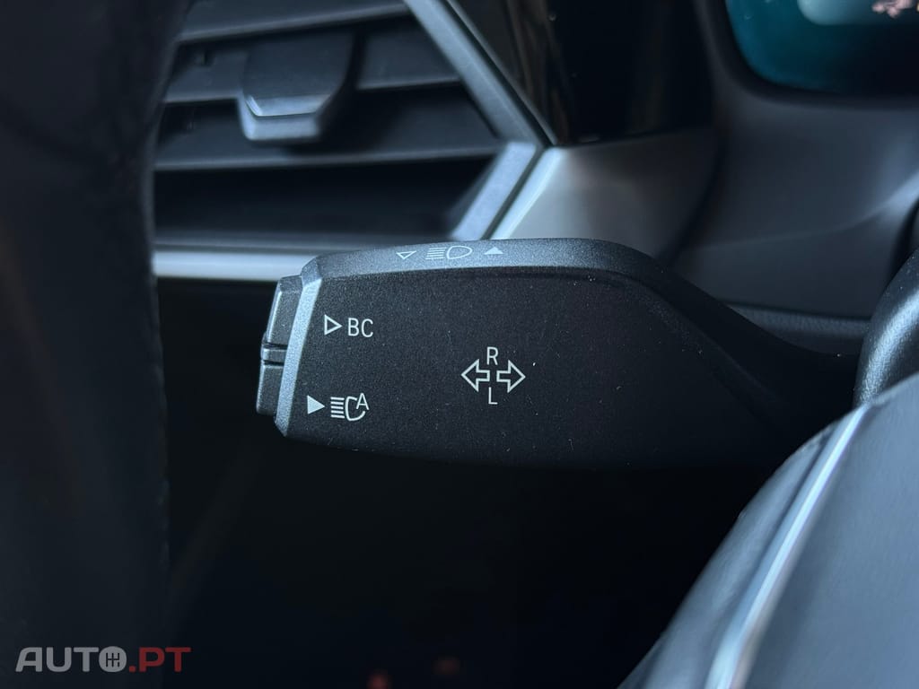 BMW 330 e Touring Auto