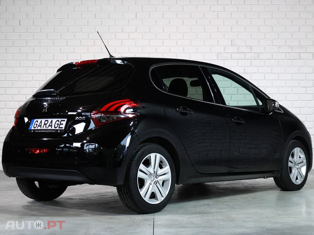 Peugeot 208 1.2 PureTech Allure Pack