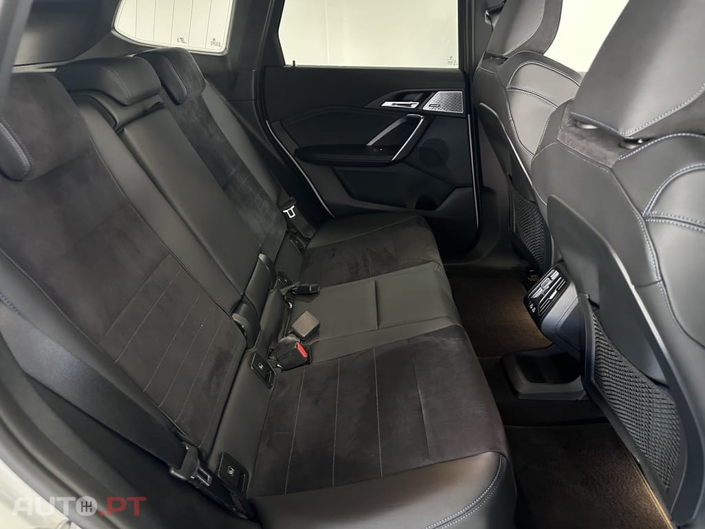 BMW iX1 xDrive30 Pack Desportivo M Pro