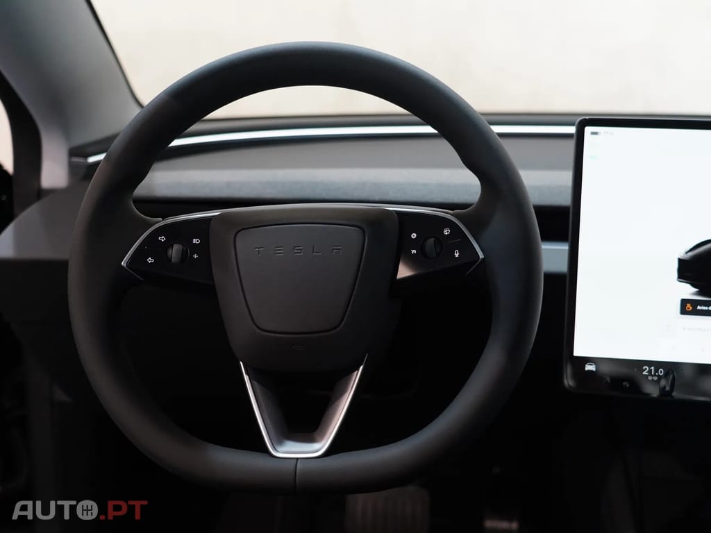 Tesla Model 3 Tração Traseira