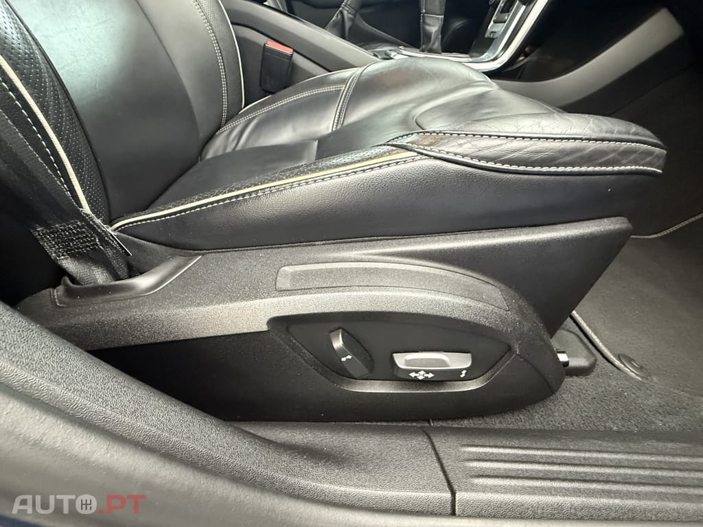 Volvo V40 1.6 D2 R-Design Momentum