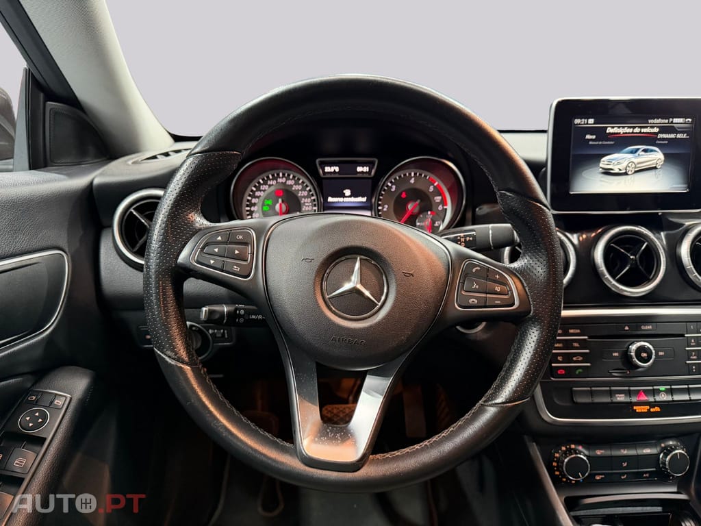 Mercedes-Benz CLA 180 d Shooting Brake