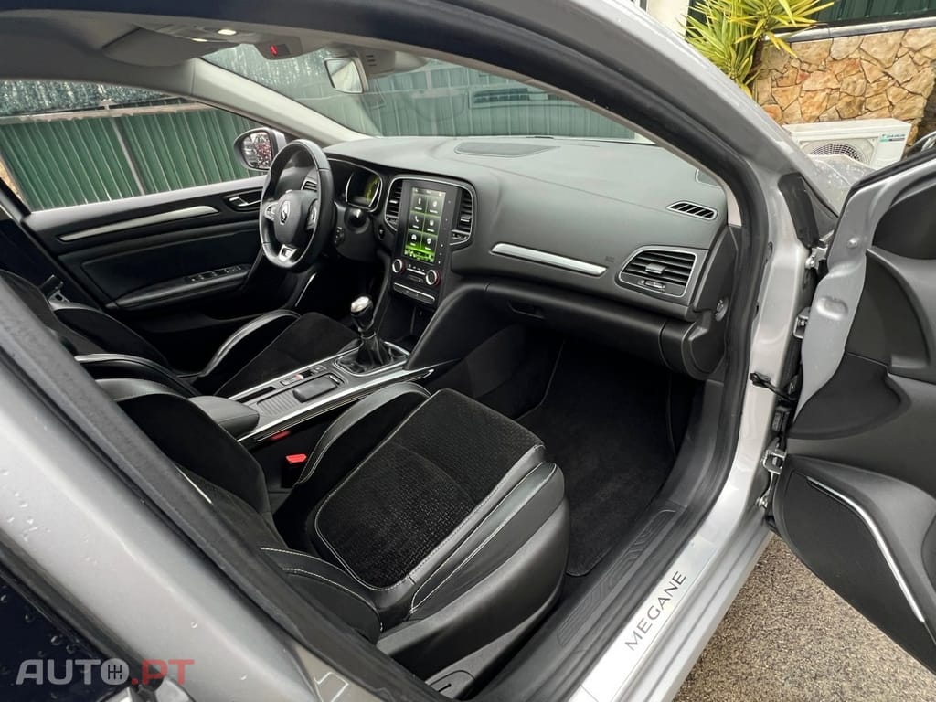 Renault Mégane 1.5 dCi Dynamique S SS — fotografia 9