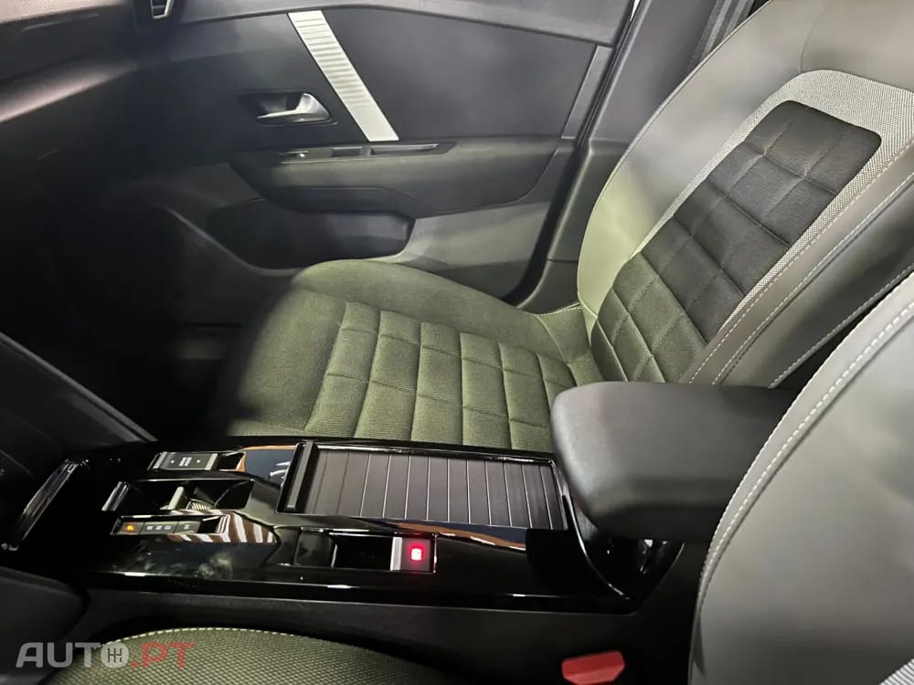 Citroen C4 1.2 Hybrid Plus e-DSC6