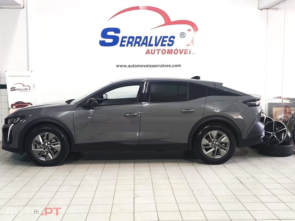 Peugeot 408 1.6 Hybrid Allure e-EAT8