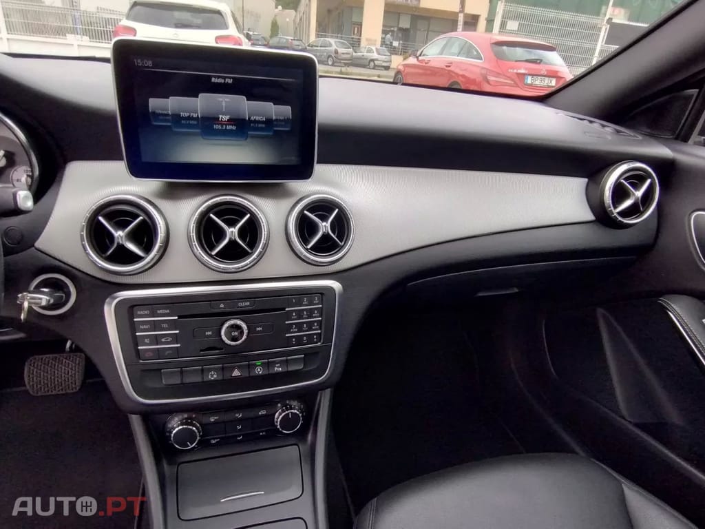 Mercedes-Benz CLA 200 D Urban Aut