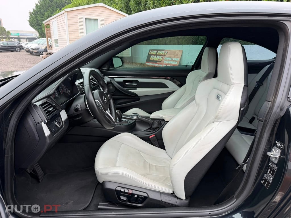 BMW M4 Auto