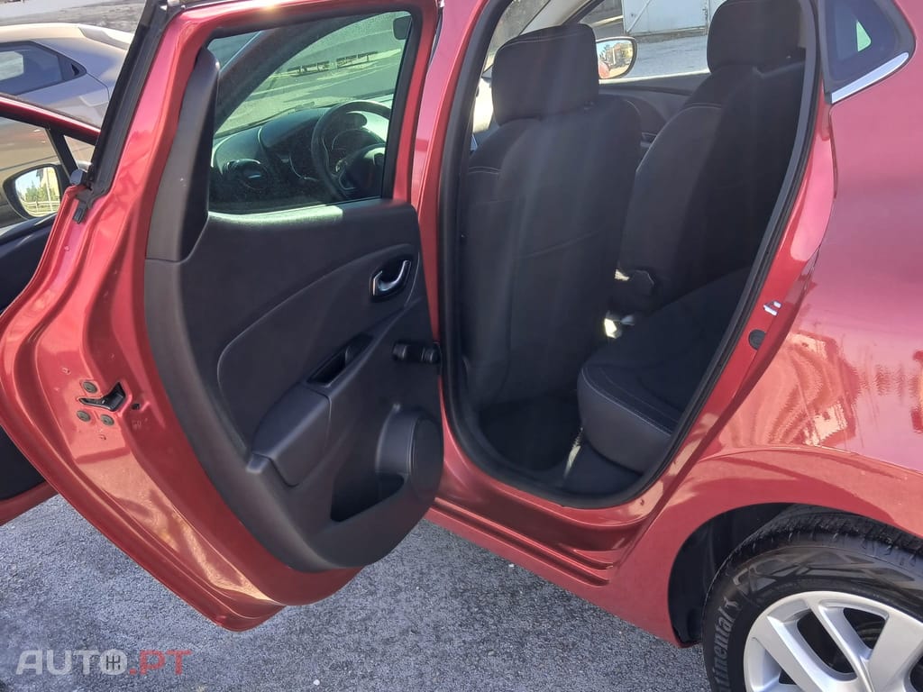 Renault Clio 0.9 TCe Limited Bi-Fuel