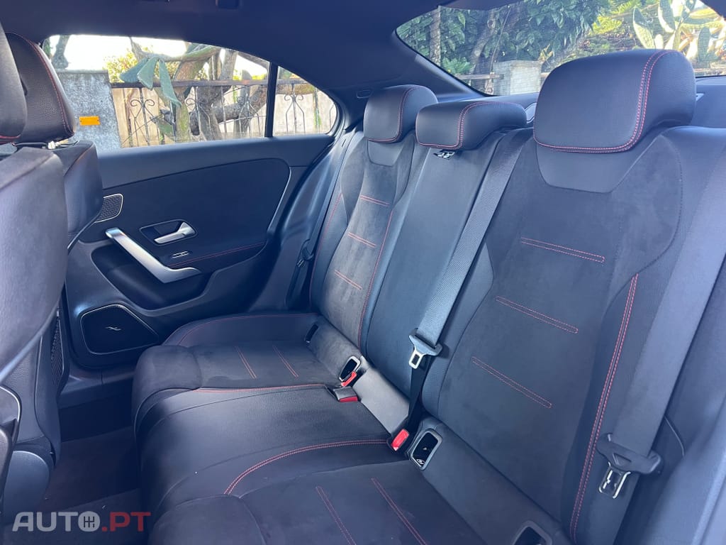 Mercedes-Benz A 250 e 8G-DCT AMG Line