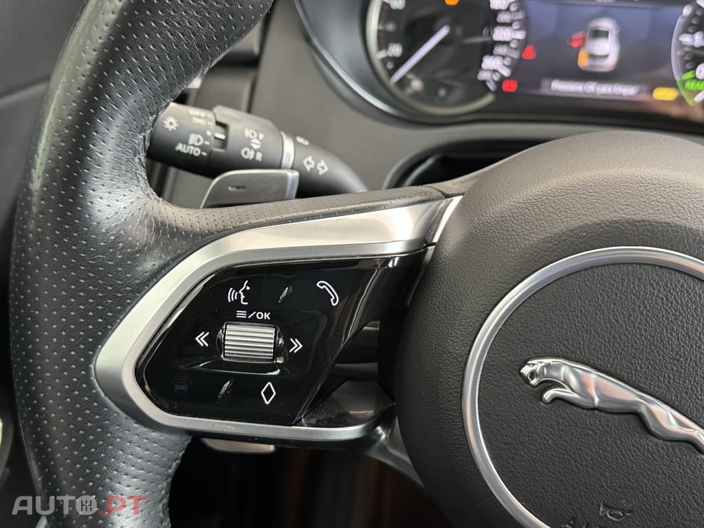 Jaguar E-Pace 1.5 P300e R-Dynamic HSE AWD Aut.