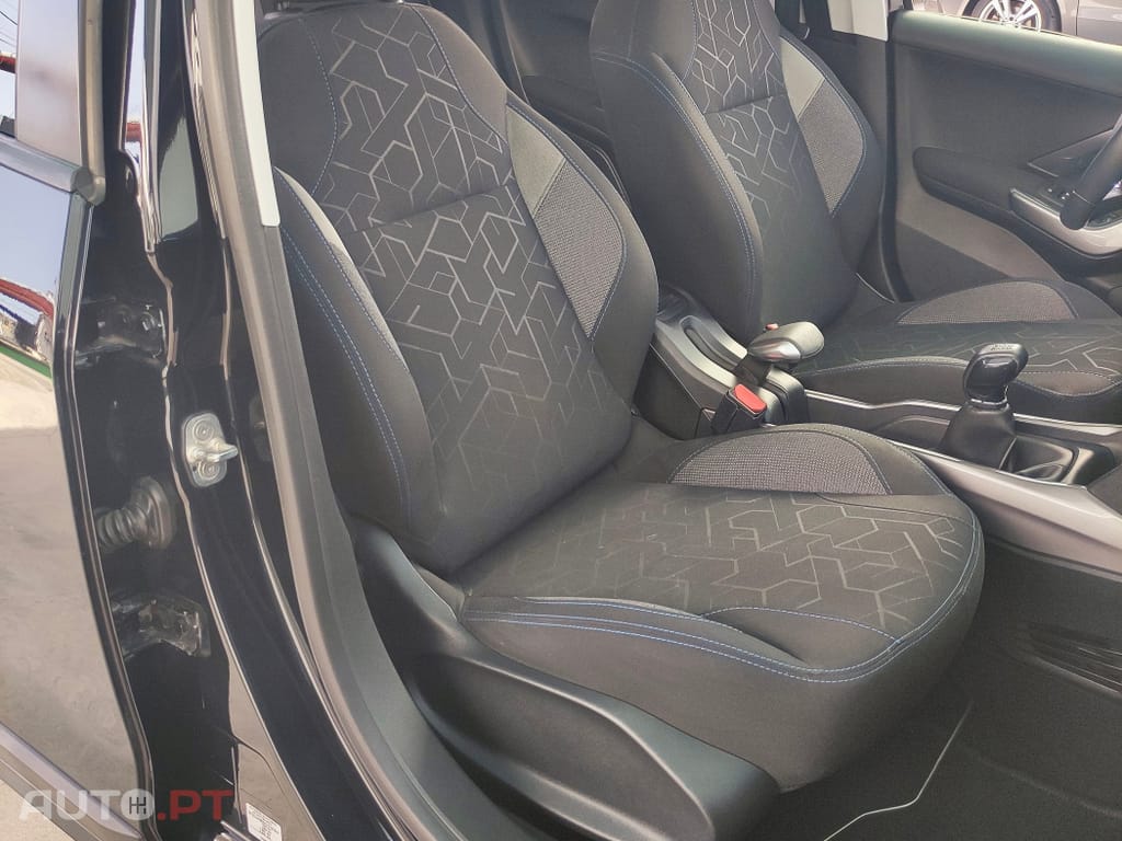 Peugeot 2008 1.2 PureTech Style