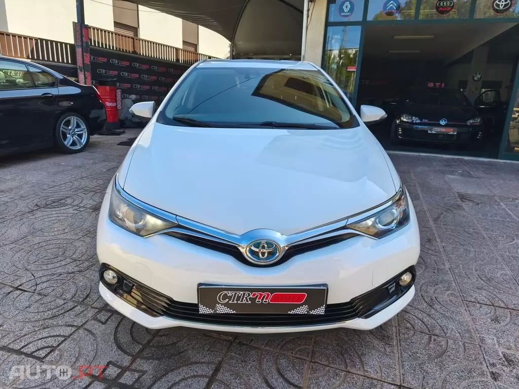 Toyota Auris 1.8 HSD Comfort+J17