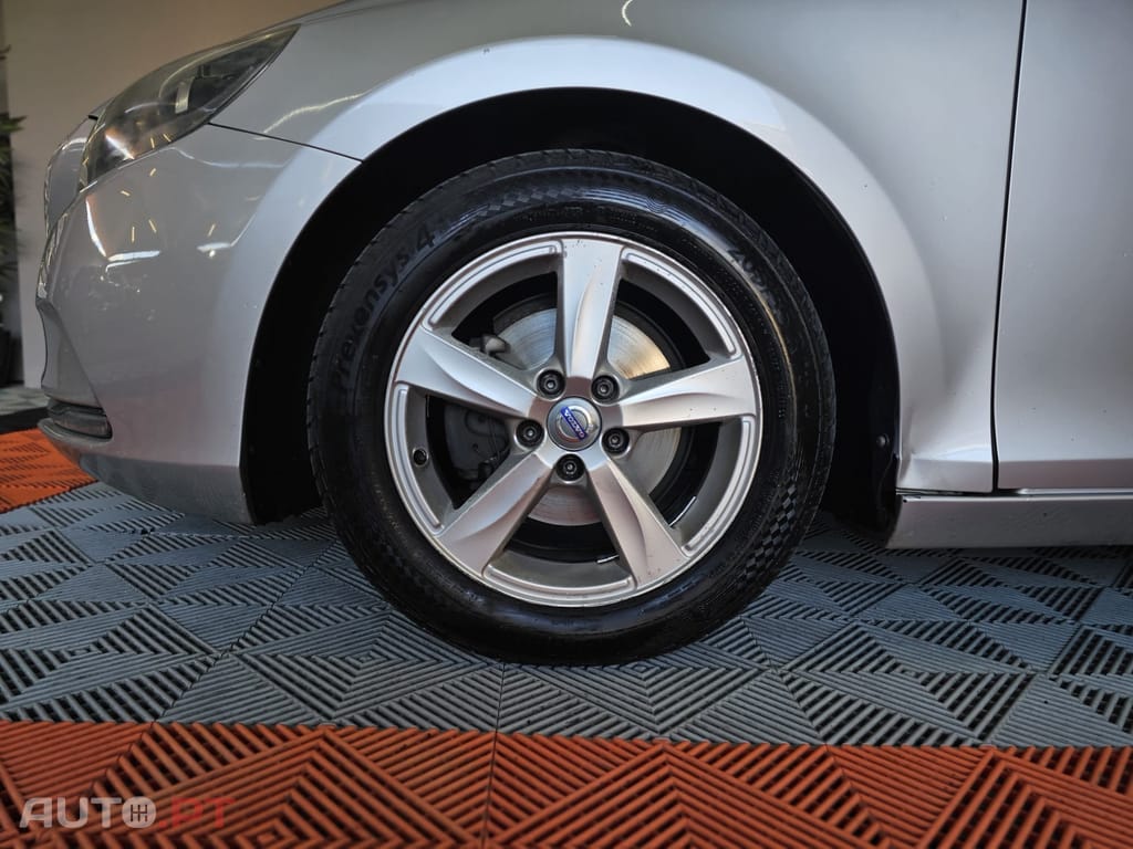 Volvo V40 1.6 D2 Kinetic